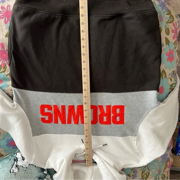 NFL Cleveland Browns team official Apparel color block pullover Hoodie size M - Picture 7 of 7